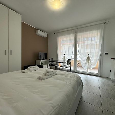 Sempione Rho Expo Stay - Affitti Brevi Italia Pero Bagian luar foto